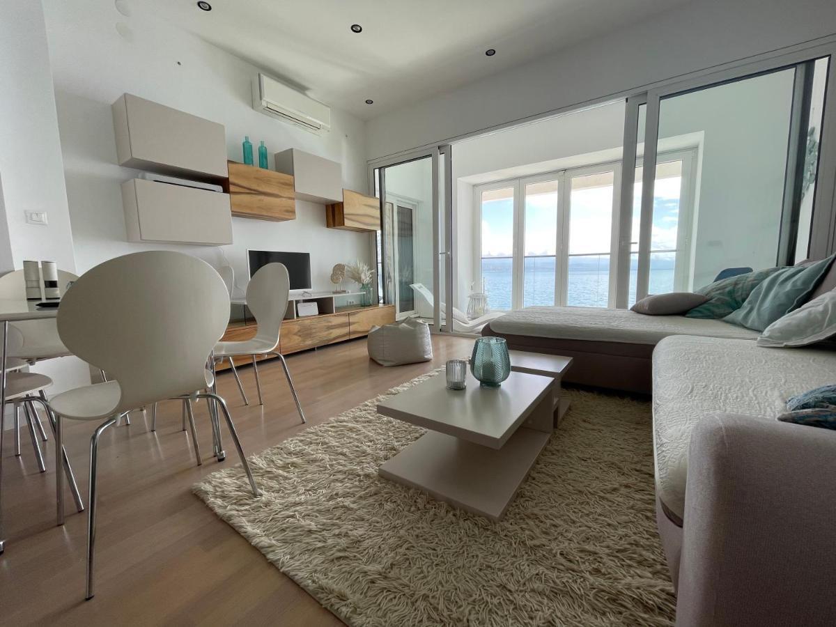 Apartamento First Row To The Sea Opatija Exterior foto