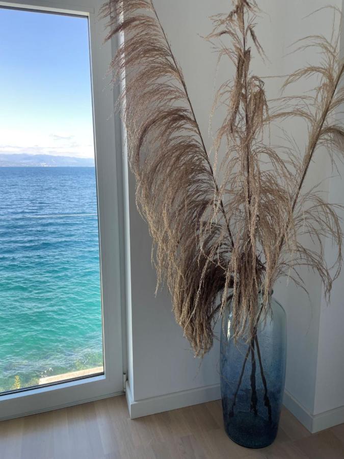 Apartamento First Row To The Sea Opatija Exterior foto